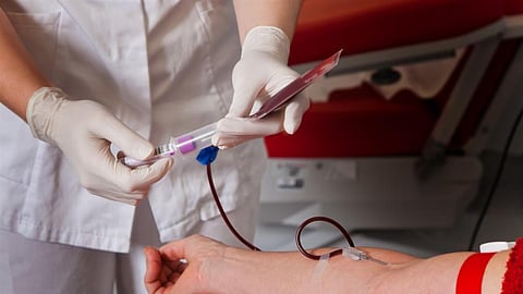 التبرع بالدم