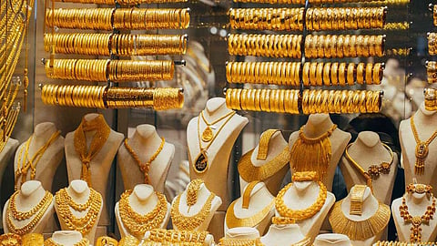 مشغولات ذهبية – أرشيفية