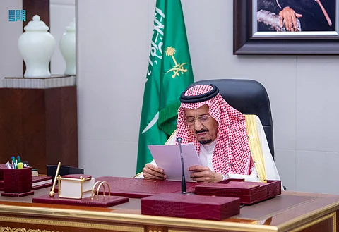 خادم الحرمين: حرصنا على سلامة الحجاج.. ورفعنا العدد إلى مليون حاج هذا العام