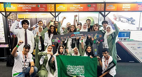 أرامكو ترعى مشاركة طلاب المملكة في نهائيات بطولة أرامكـو فورمولا 1 بالمملكة المتحدة