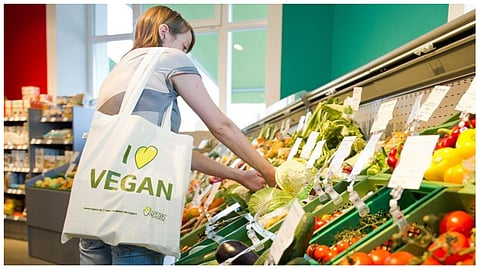 النساء اللاتي تعتمدن على الغذاء النباتي