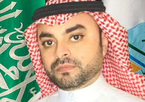 عميد الكلية التطبيقية بالجامعة الدكتور علي الألمعي