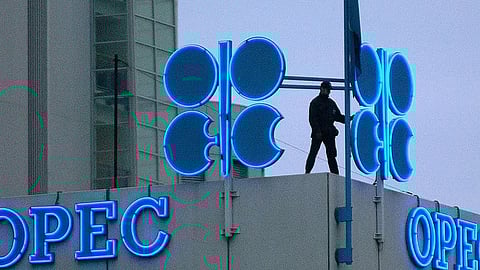 محلل اقتصادي: الطلب المرتقب على النفط والغاز يدفع «أوبك بلس» إلى اتخاذ قرارات بشأن السوق
