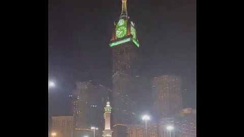 بالفيديو.. هطول أمطار رعدية على الحرم المكي الشريف