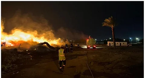 حريق في مجموعة من الأشجار