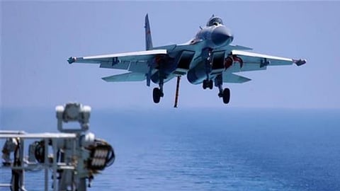 مقاتلة تابعة للجيش الصين