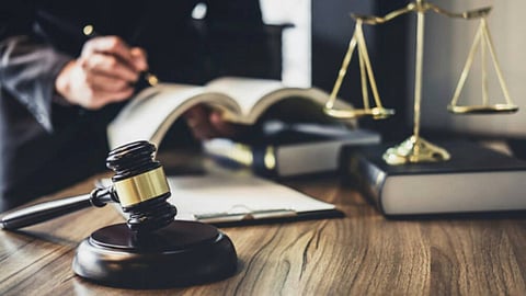 قضاة قمع الانتفاضة. . محاكم خاصة لحماية النظام في إيران