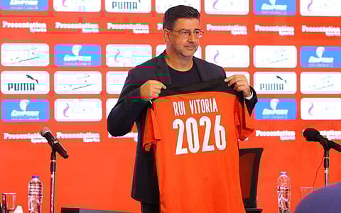 فيتوريا يدعم الفراعنة