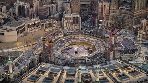 «الحج» تدعو المعتمرين للاستفادة من خدمات «نسك»