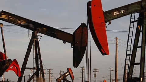 منشآت نفطية