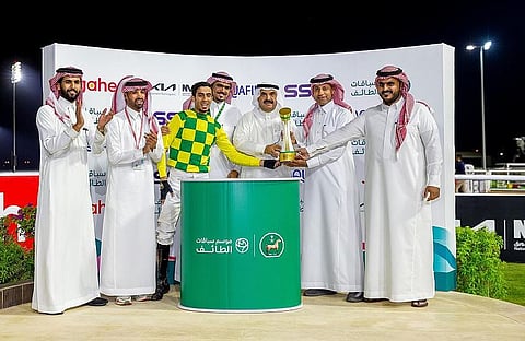 الجواد «الأحص» يظفر بكأس المصيف في سباقات الطائف