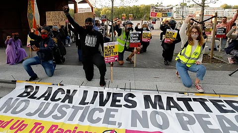 احتجاجات أمام مقر شرطة لندن