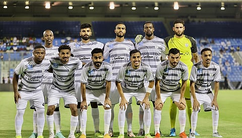 التشكيل الرسمي.. مبينزا يقود هجوم الطائي أمام العدالة في الدوري السعودي