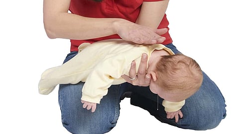 خطوات التعامل مع الغصة عند الأطفال