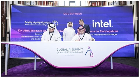 جانب من إطلاق البرنامج العلمي