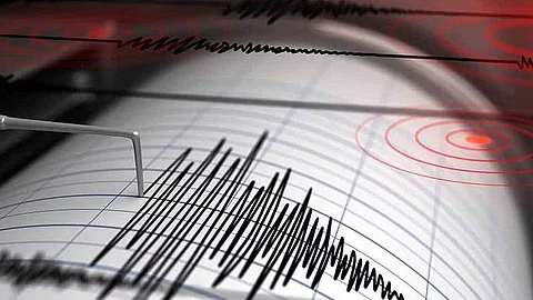 إندونيسيا.. زلزال بقوة 6.1 درجة يضرب جزر مينتاواي