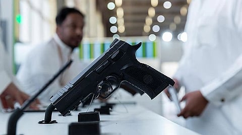 سلاح بنادي الصقور