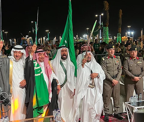 بلدية الخرج تحتفل باليوم الوطني وتوزع 10 آلاف هدية على الأهالي