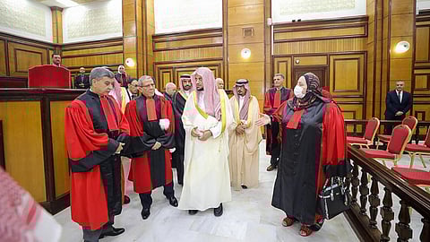 النائب العام يزور المحكمة العليا