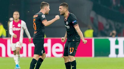 جورجينيو يطرق أبواب كامب نو