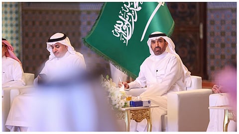 جانب من لقاء وزير الموارد البشرية والتنمية الاجتماعية
