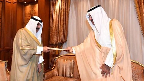 ولي عهد الكويت يتسلم التشكيل الجديد للحكومة
