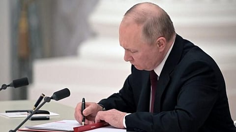 بوتين يوقع مرسوما بضم 4 مناطق أوكرانية