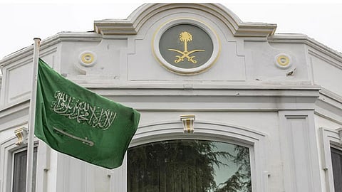 السفارة لدى بنجلاديش تنبه المواطنين: الحصول على التأشيرة شرط لدخول البلاد