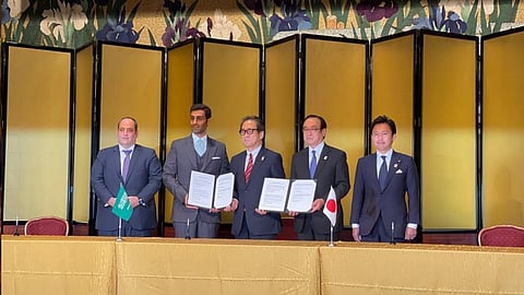 جانب من توقيع الاتفاقية