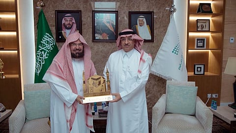 الشيخ الدكتور عبدالرحمن بن عبدالعزيز السديس ووزير التعليم يوسف بن عبدالله البنيان