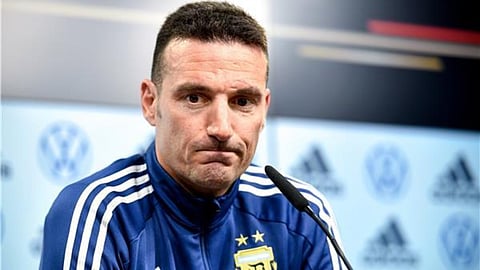 رئيس الاتحاد الأرجنتيني لكرة القدم: سكالوني لا يعتزم الرحيل عن المنتخب
