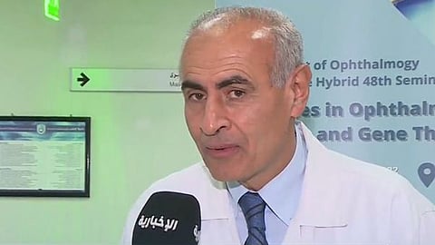 استشاري طب وجراحة العيون الدكتور أحمد أبو الأسرار