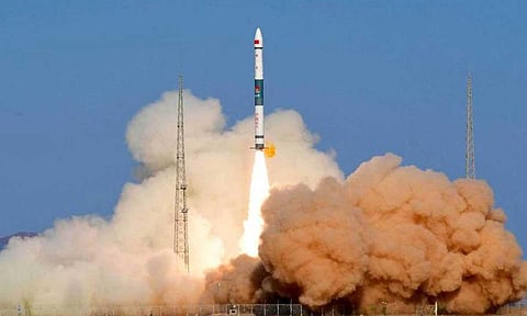 إطلاق قمر صناعي – أرشيفية