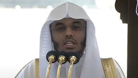 إمام وخطيب المسجد الحرام الشيخ الدكتور ياسر الدوسري