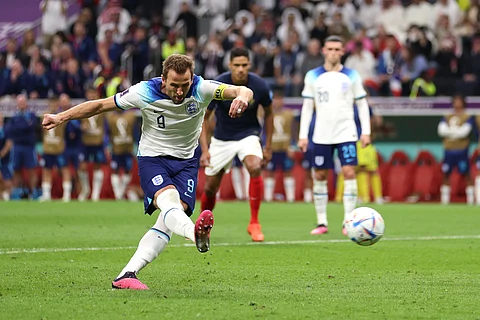 كأس العالم 2022.. هاري كين يتعادل لمنتخب إنجلترا من ركلة جزاء