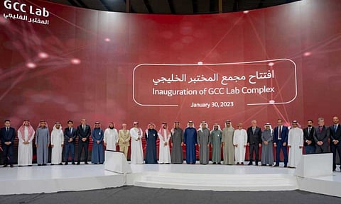 وزير الطاقة يدشن مجمع المختبر بالدمام