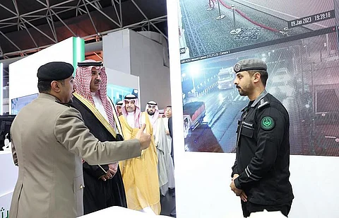 جانب من زيارة أمير المدينة المنورة