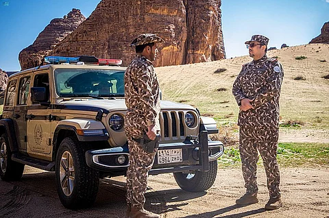 قائد القوات الخاصة للأمن البيئي يتفقَّد المراكز الميدانية في محمية شرعان