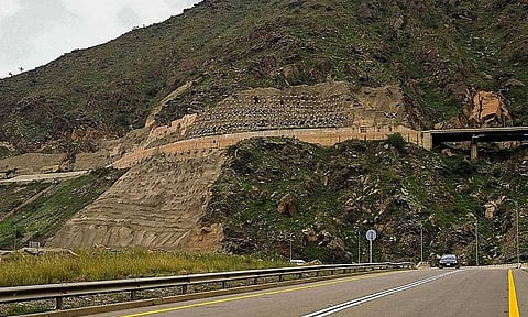 القطاع التهامي بالباحة.. لوحةً جمالية استثنائية ومتعة لعشاق تسلق الجبال