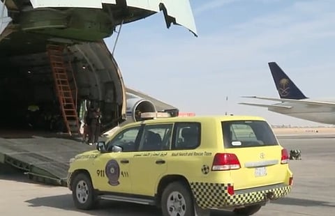 بالفيديو.. طواقم وآليات فرق الدفاع المدني تواصل استعداداتها للمغادرة لتركيا الليلة