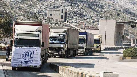 شاحنات محملة بالمساعدات والإغاثة