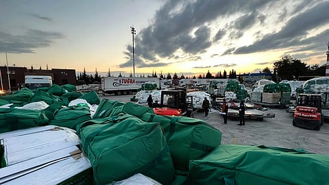 طائرة إغاثية سادسة تصل مطار غازي عنتاب