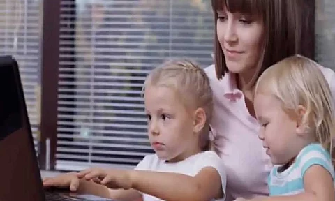 الأطفال والإنترنت