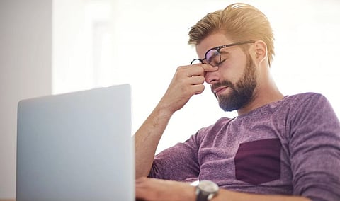 وقاية العين من أضرار الشاشات