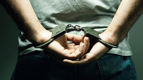 ضبط متهم بالاتجار في المخدرات