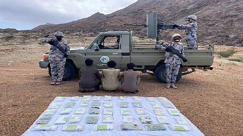 القبض على 3 مخالفين