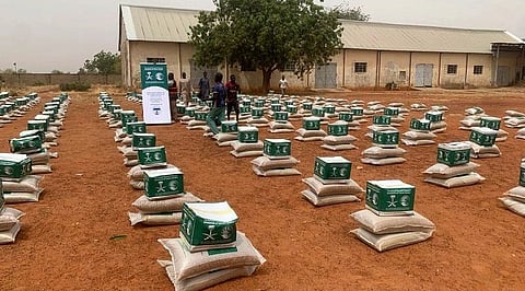 مركز الملك سلمان يوزع أكثر من 20 طنًّا من السلال الغذائية في نيجيريا