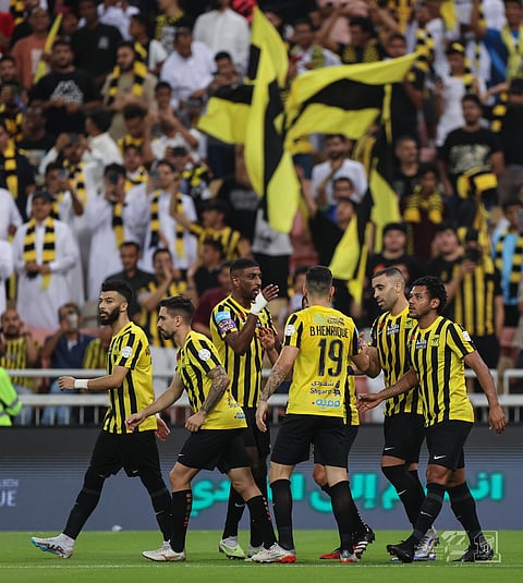 الاتحاد يتقدم على الشباب