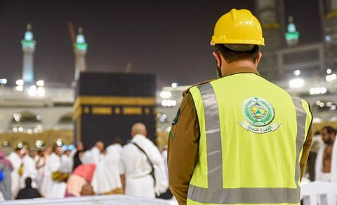 الدفاع المدني بالحرم المكي