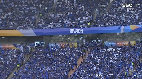 حضور جماهيري كبير في درة الملاعب قبل انطلاق مباراة الهلال وأوراوا الياباني